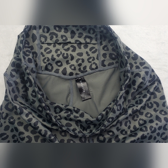 ALL FENIX Black Avery Cheetah-Print Active‎ Leggings Size Medium Sporty - Picture 9 of 11